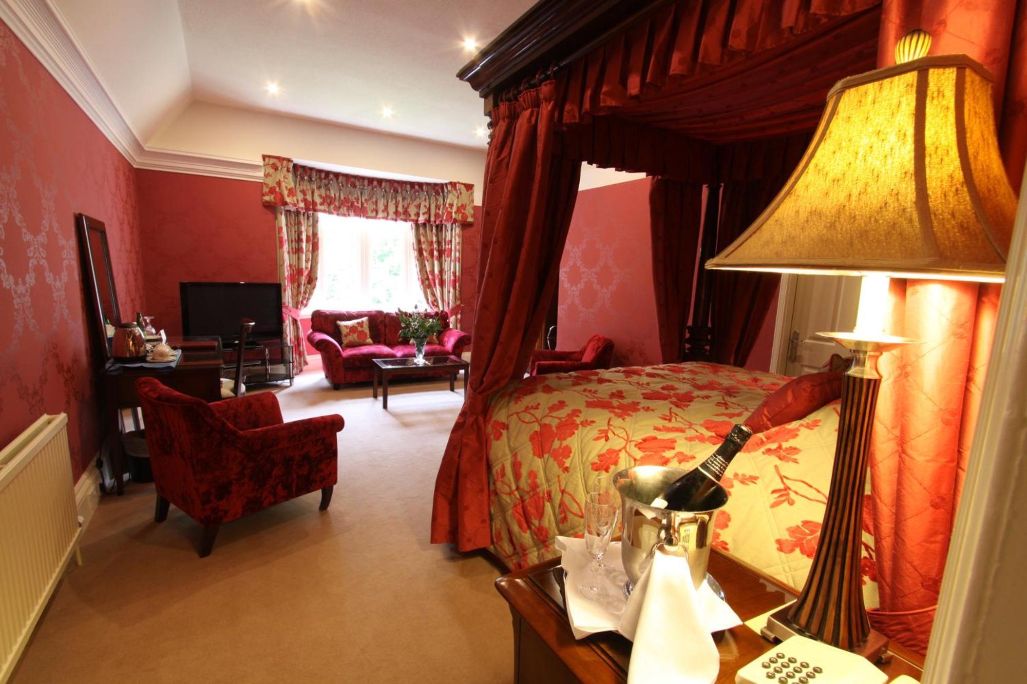 Mansion House Hotel إلجين المظهر الخارجي الصورة