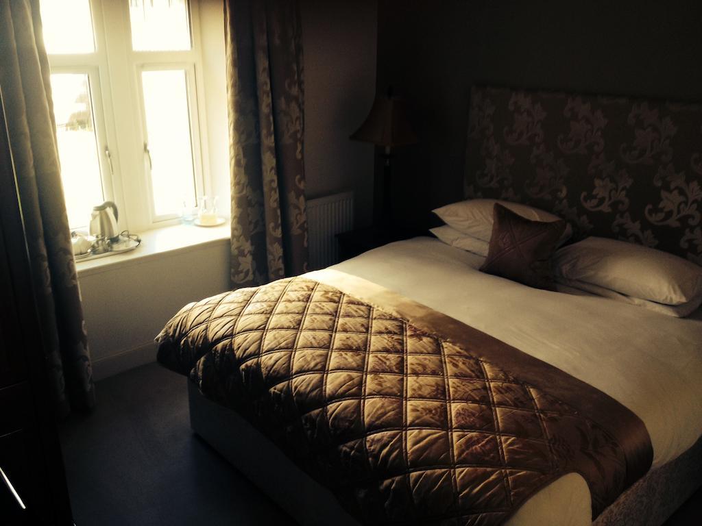 Mansion House Hotel إلجين الغرفة الصورة