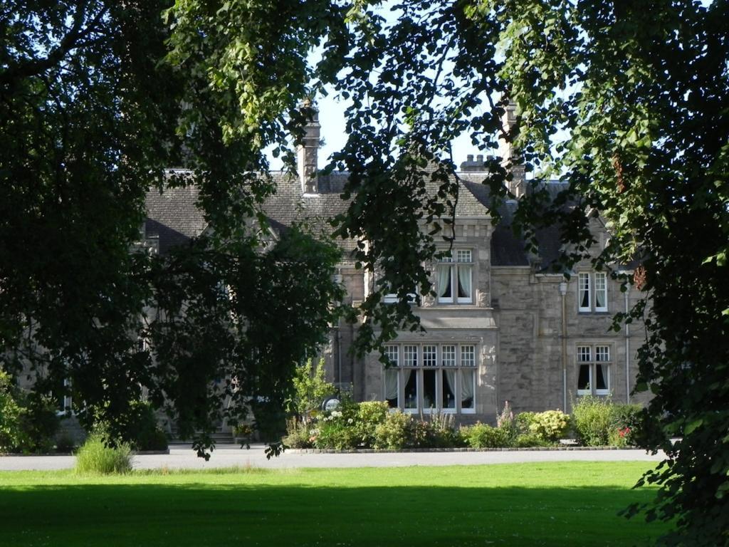 Mansion House Hotel إلجين المظهر الخارجي الصورة