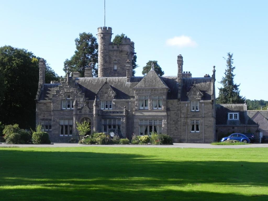 Mansion House Hotel إلجين المظهر الخارجي الصورة