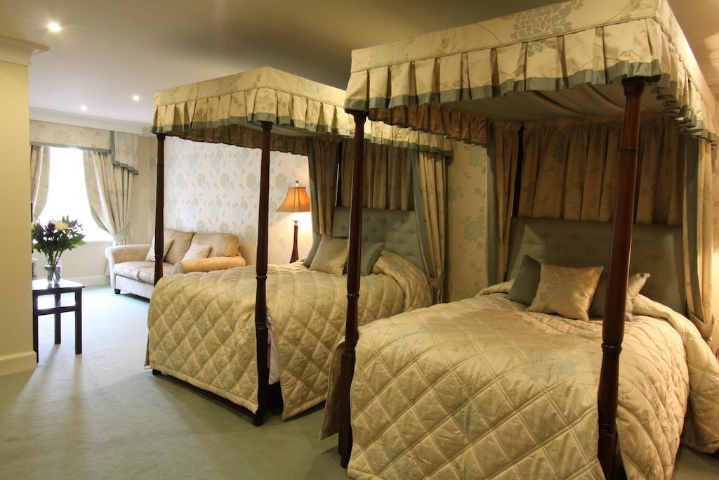 Mansion House Hotel إلجين الغرفة الصورة