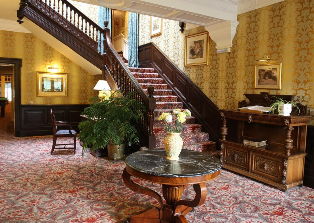 Mansion House Hotel إلجين المظهر الخارجي الصورة